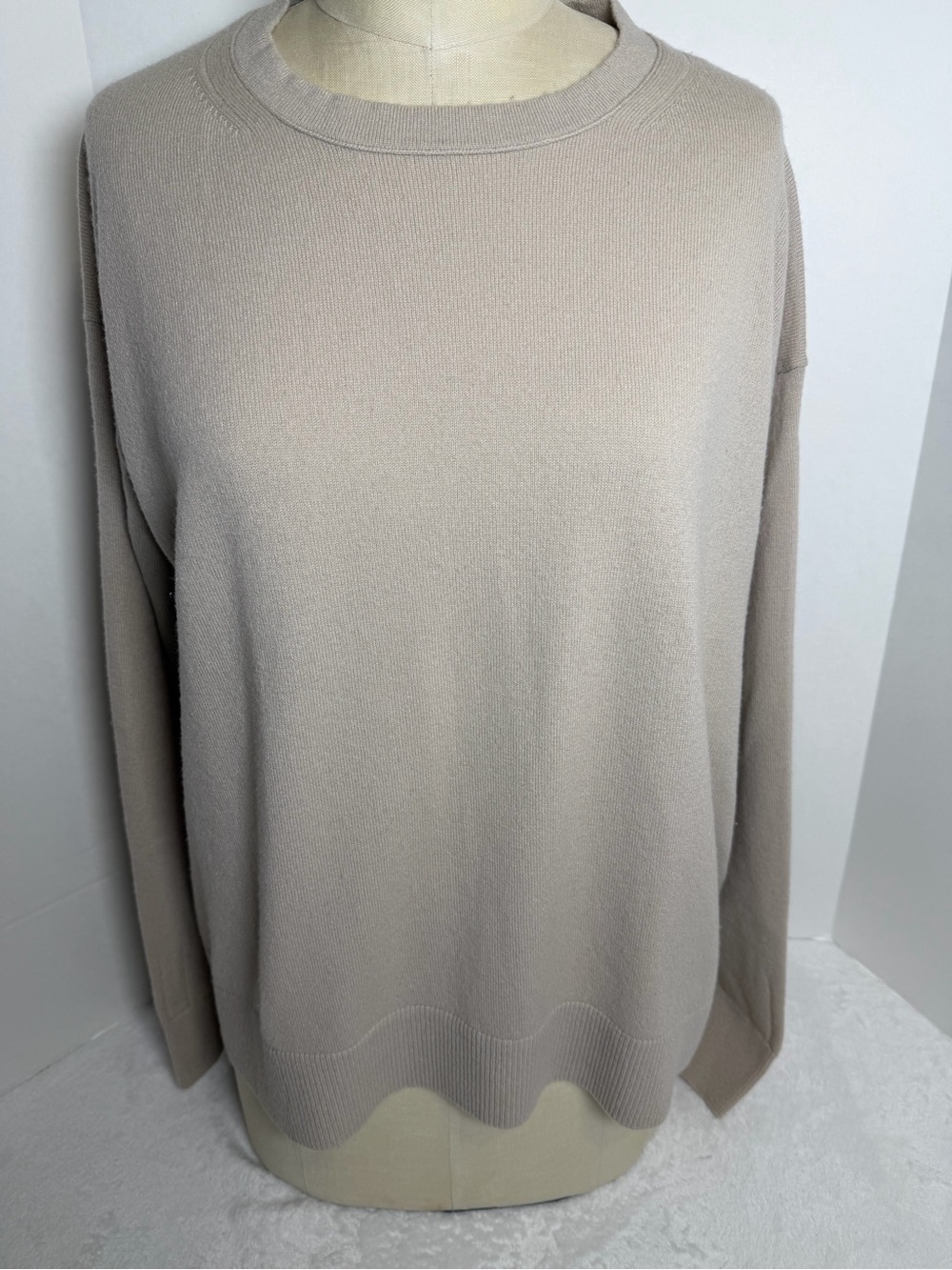 Vince Cashmere Crewneck Sweater Size L - Picture 2 of 14